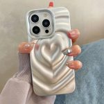 Ốp điện thoại trái tim tình yêu 3D